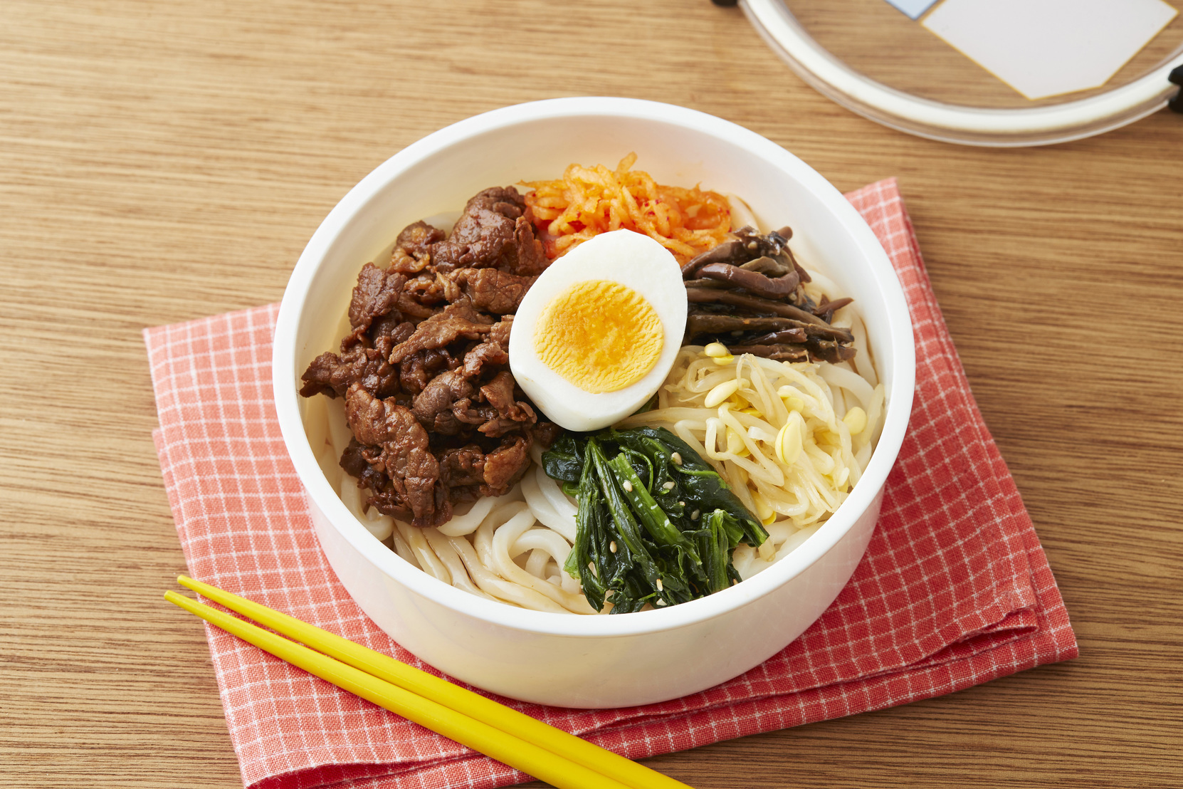 ね*う様 ピンガSR 44枚セット ビビンバ風うどん弁当 | 日清食品グループ